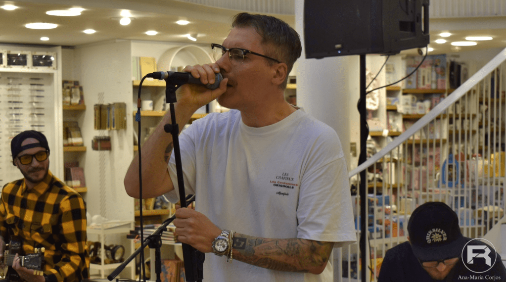 Full Gallery: E.M.I.L. Acoustic @ Cărturești&nbsp;Carusel